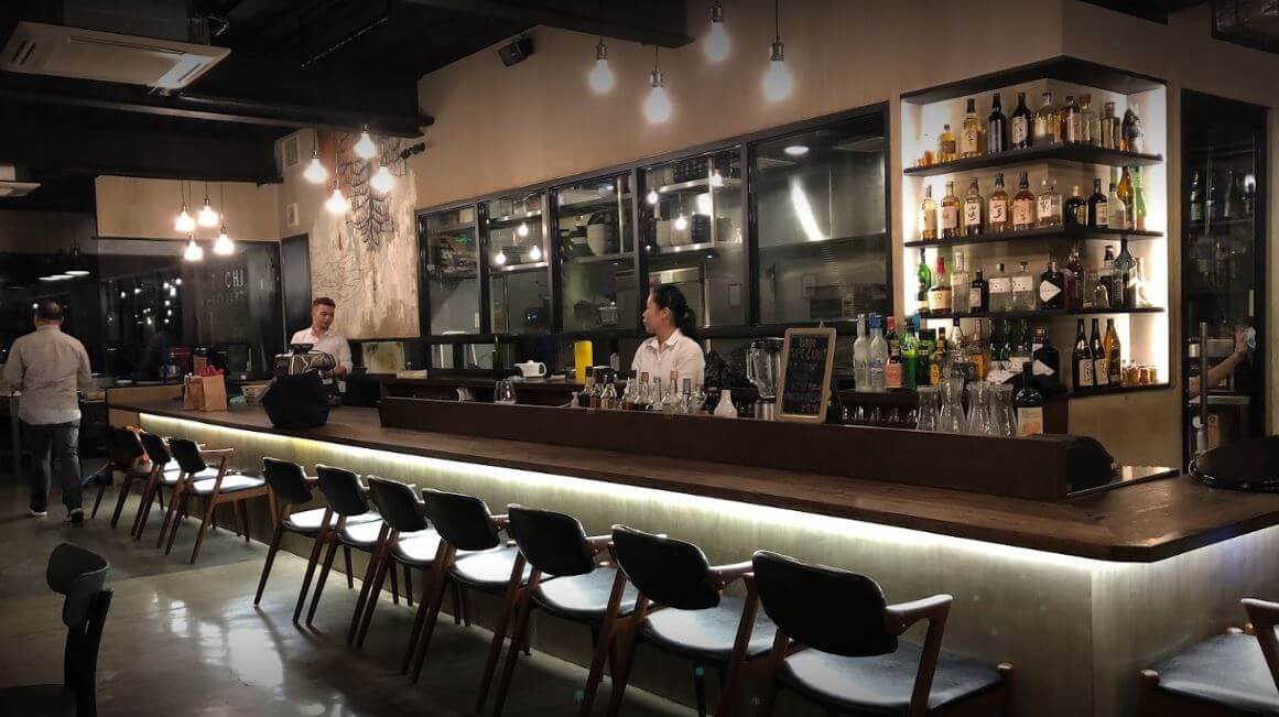 Ikomai Tochi Bar and their bartenders