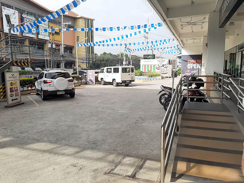 Outside Parking space of Xentro Mall Antipolo with PWD access
